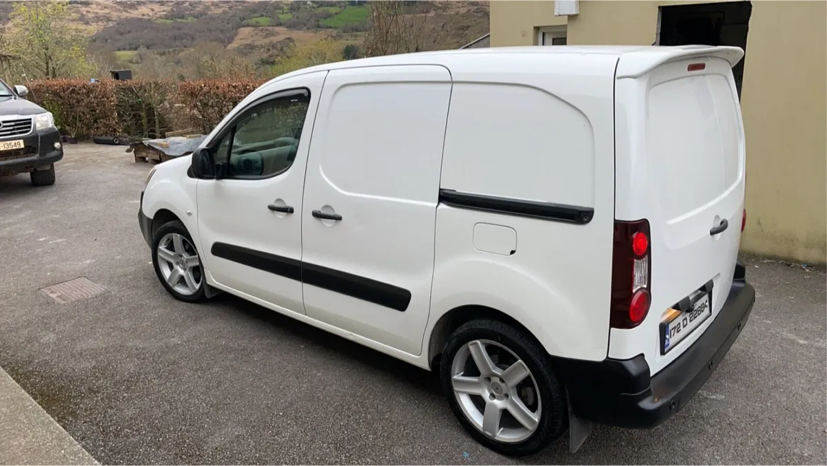Peugeot Partner Professional - Image 4