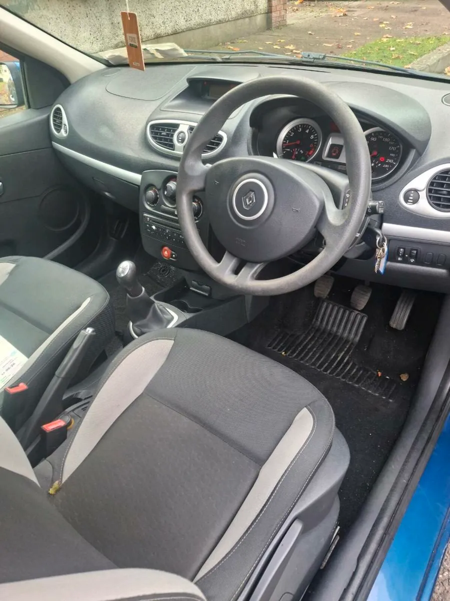 2011 Renault Clio 1.1 *181000km* NEW NCT 06/2026. - Image 3
