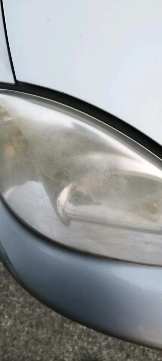 Headlight restoration - Image 3