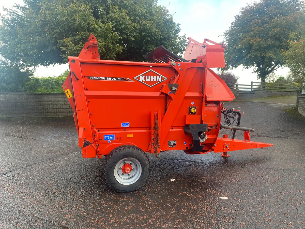 Kuhn Primor 3570M Straw Blower - Image 2