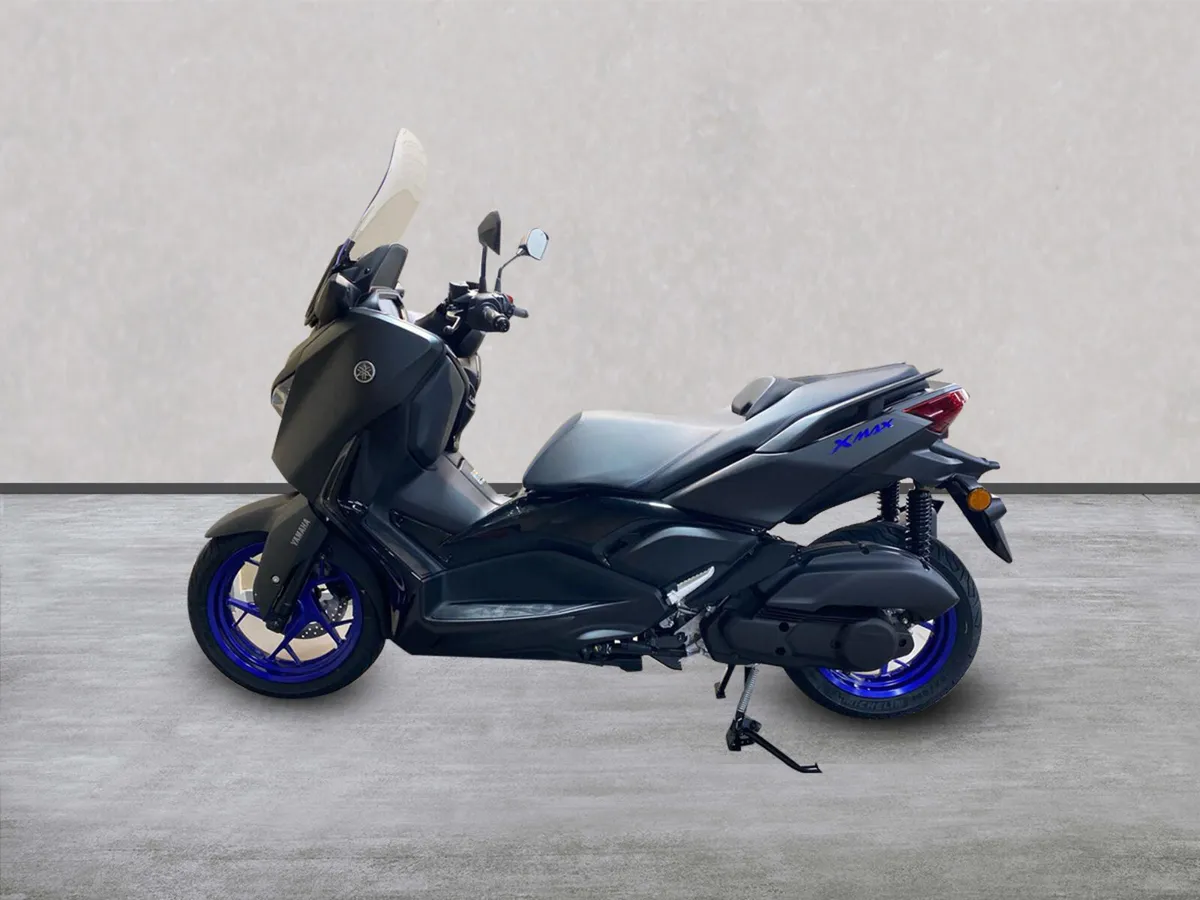 New Yamaha X-Max 125cc Scooter 25MY, Special Offer - Image 2
