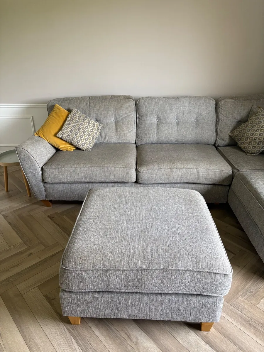 Couch - Image 4