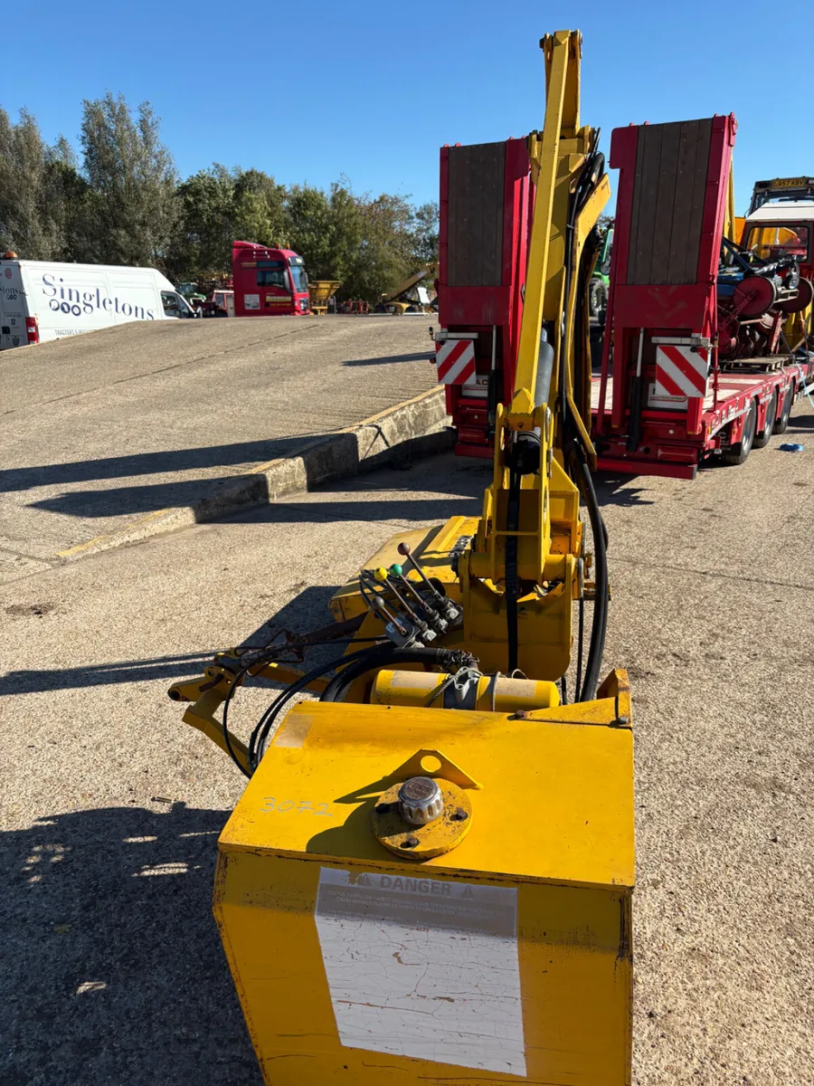 McConnell Hedgecutter - Image 3