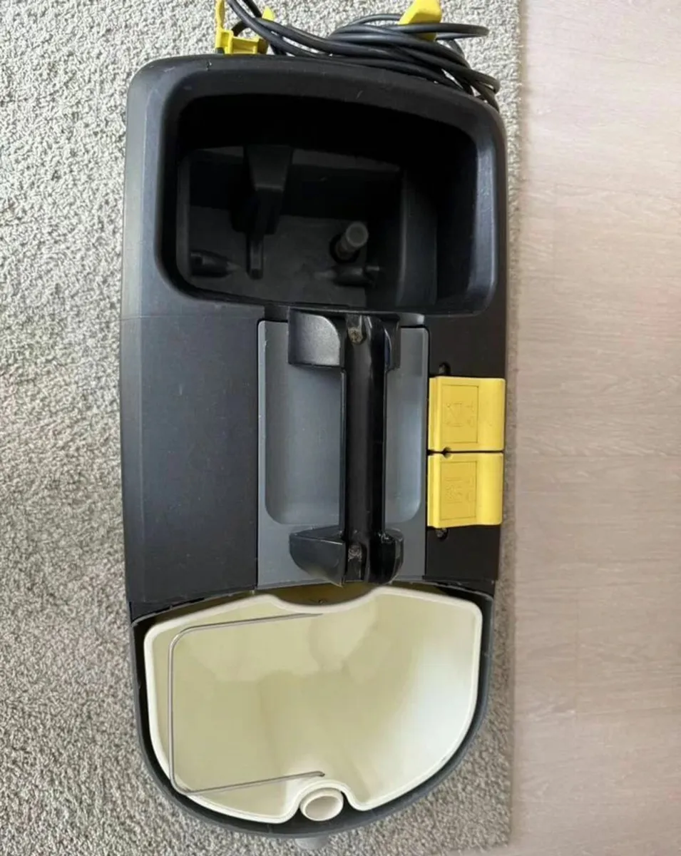 Karcher Puzzi 10/1 washing cleaner - Image 4
