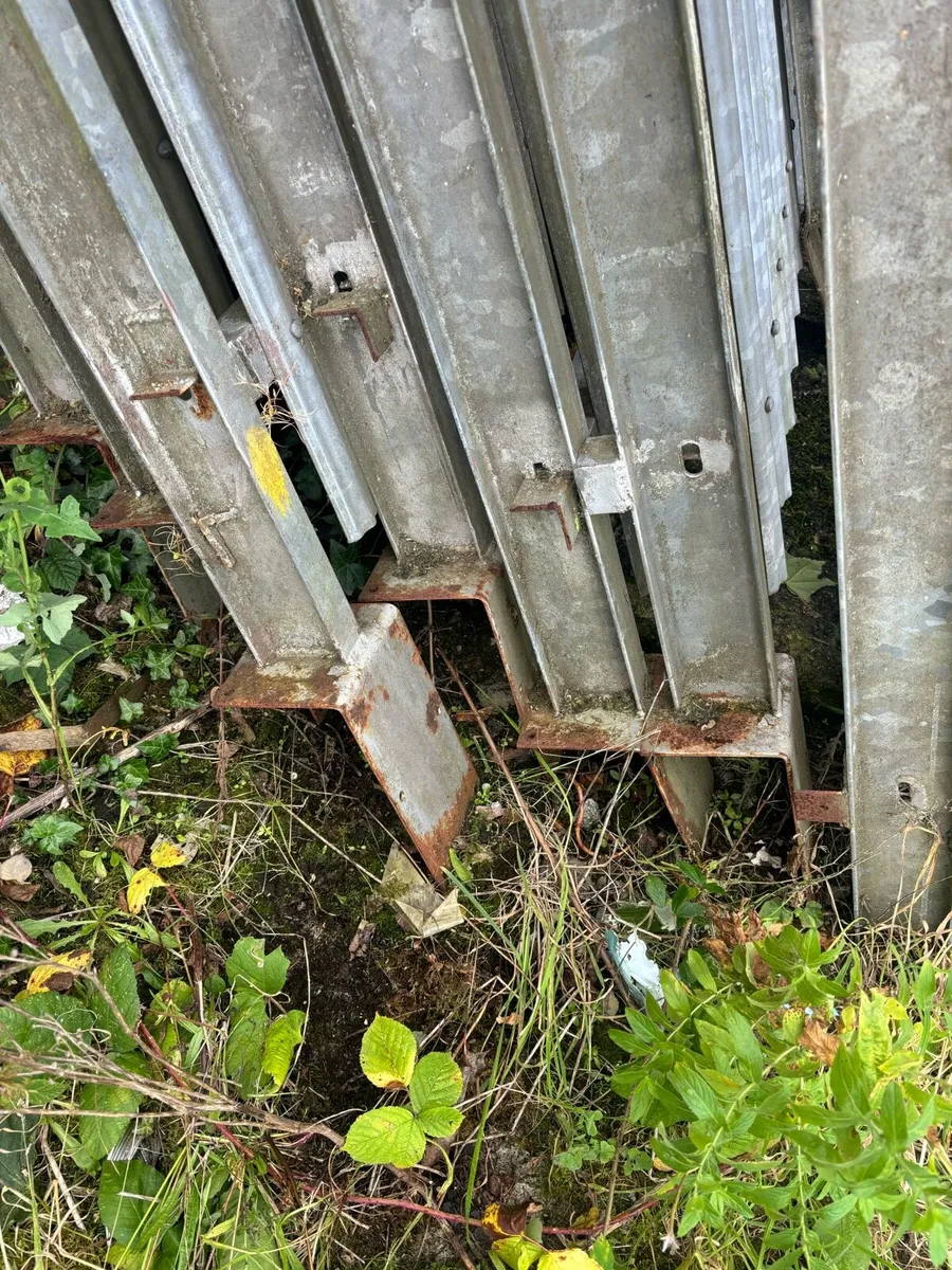 Palisade fencing - Image 2