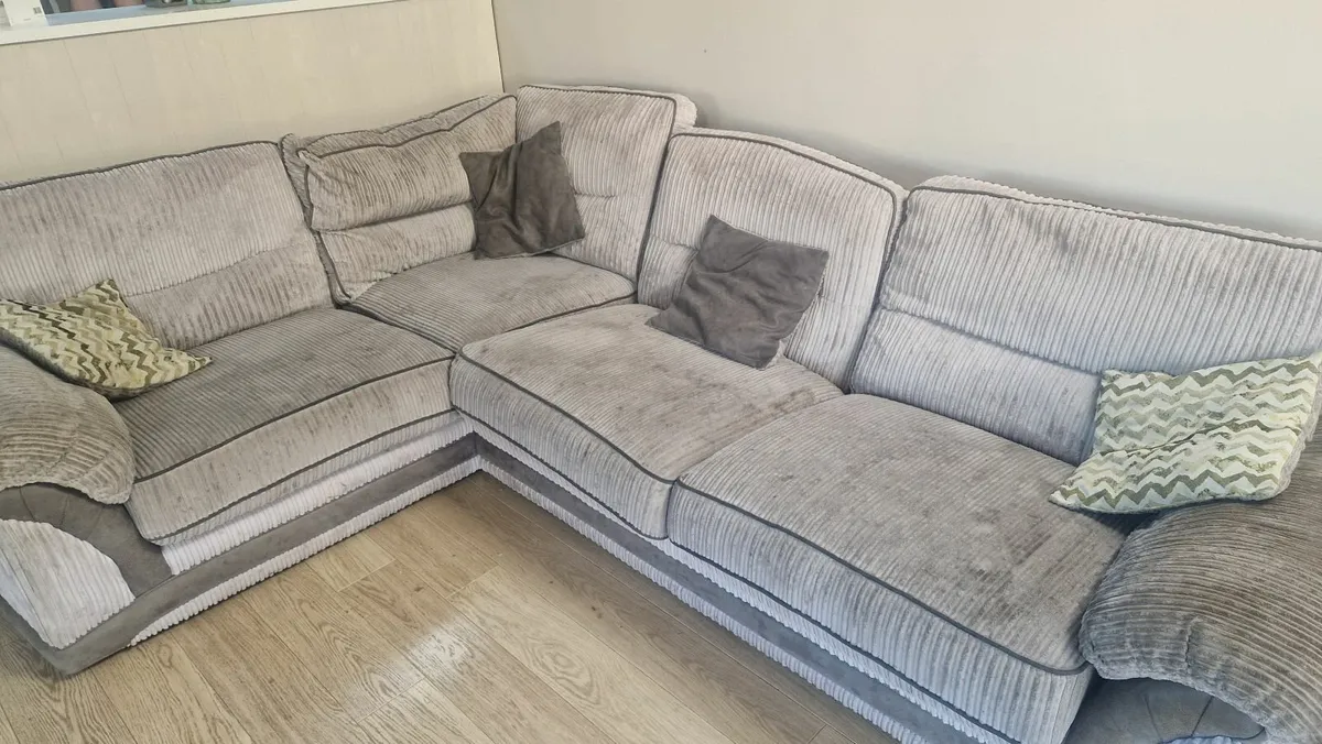 sofa - Image 1