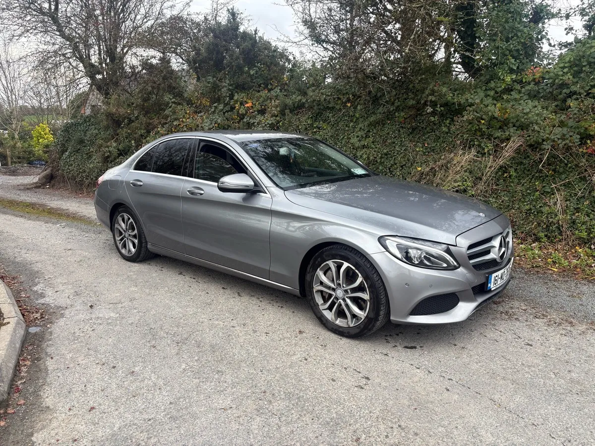 350e c class Mercedes Benz - Image 1
