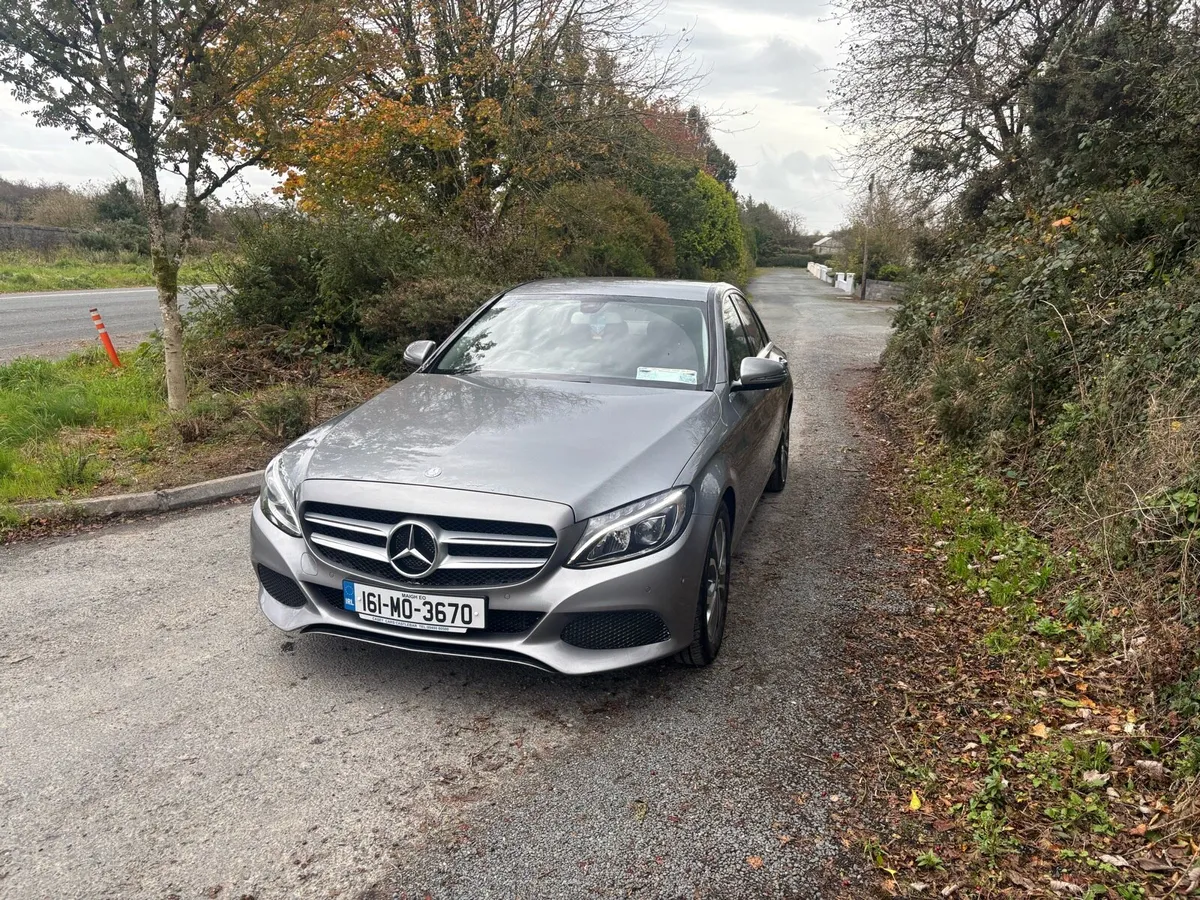 350e c class Mercedes Benz - Image 2