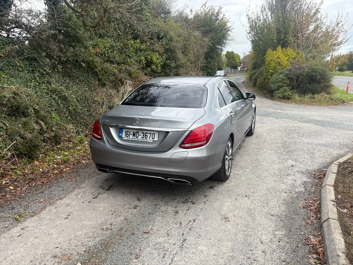 350e c class Mercedes Benz - Image 3
