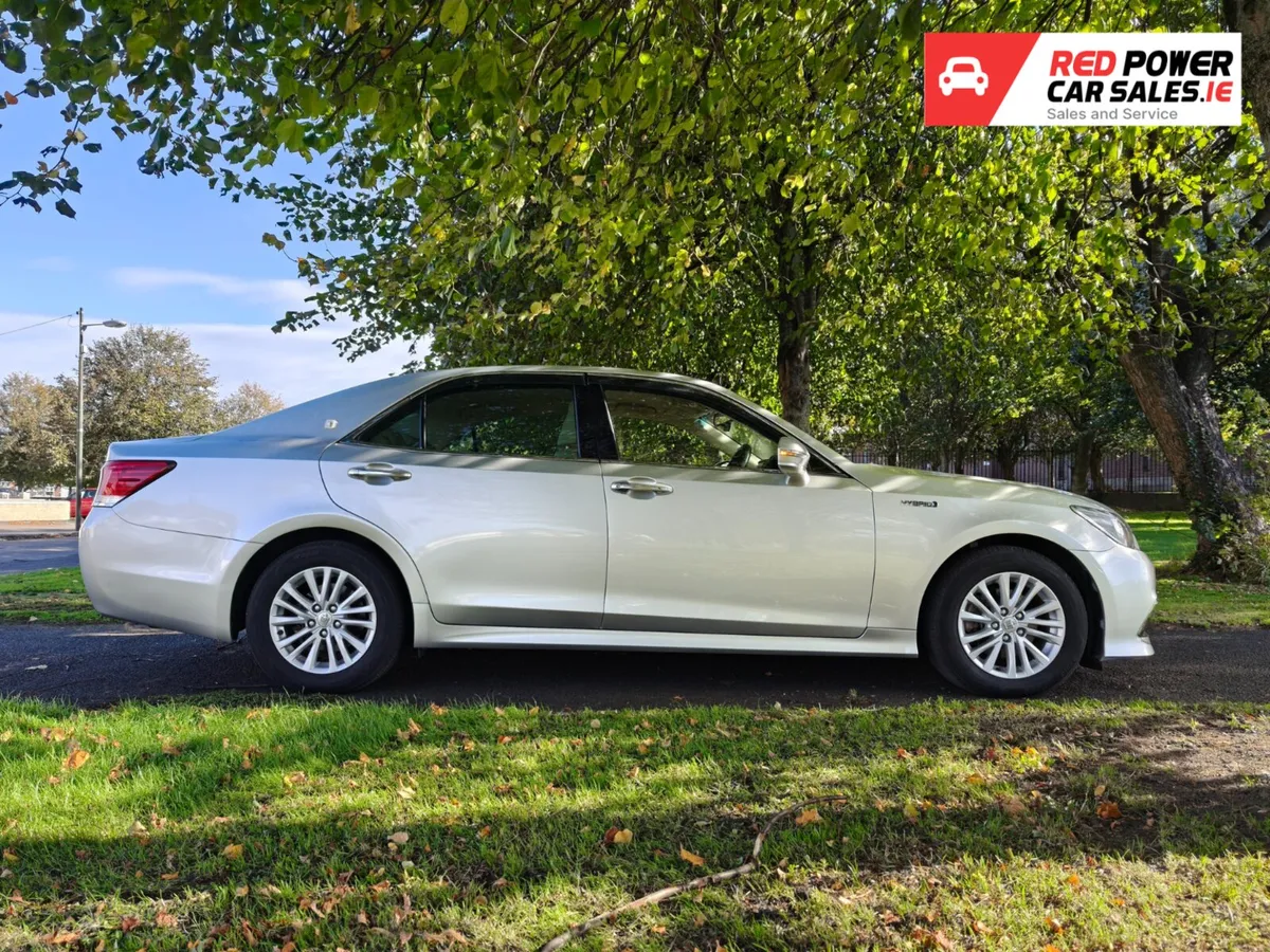 Toyota Crown 2016 Petrol Hybrid 2 Years NCT - Image 3