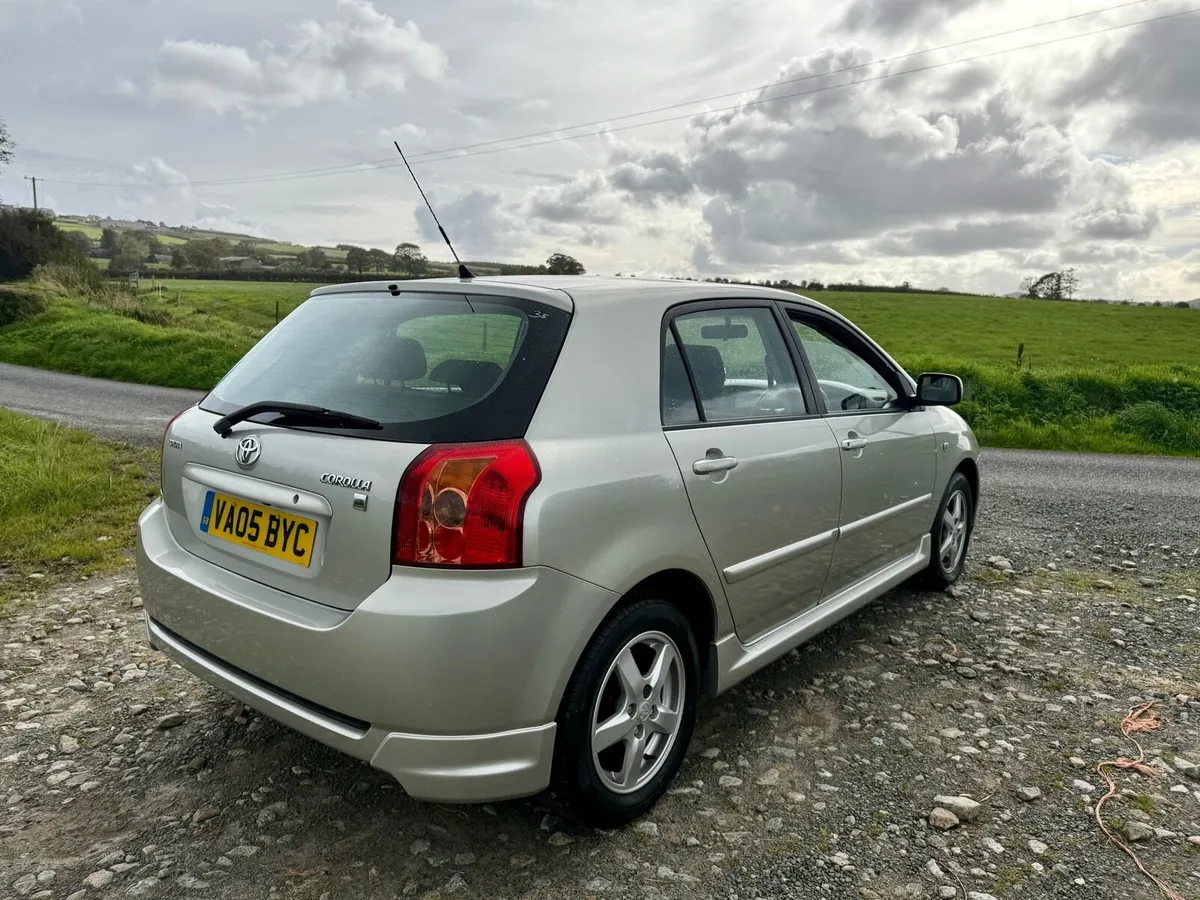 2005 Corolla **32k miles*** - Image 3