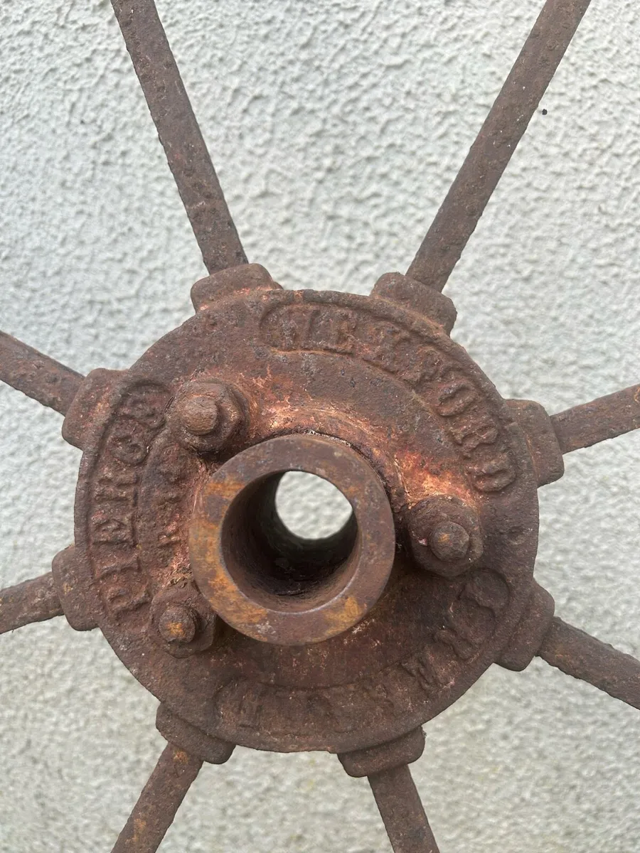 Vintage Wheels -Pierce Wexford - Image 4