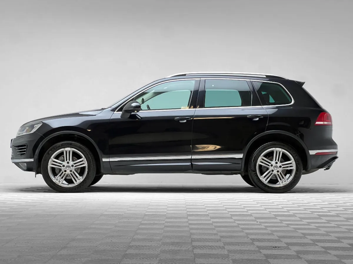 Volkswagen Touareg R-LINE CV N1 CREWCAB 3.0TDI V6 - Image 4