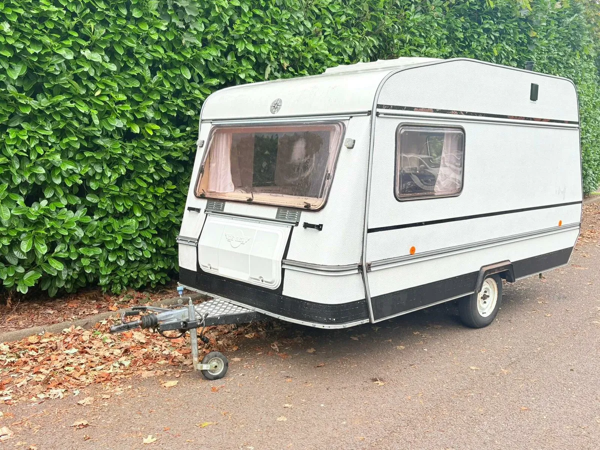 adventure caravan with pop-up roof - Image 3