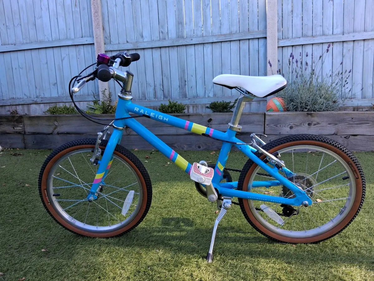 Raleigh Pop 18" Girls Bike - Image 1