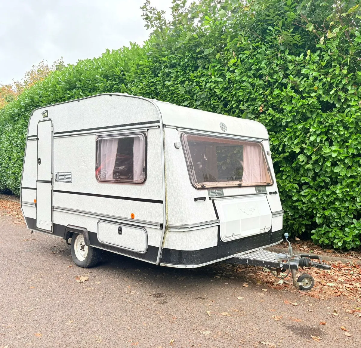 adventure caravan with pop-up roof - Image 4