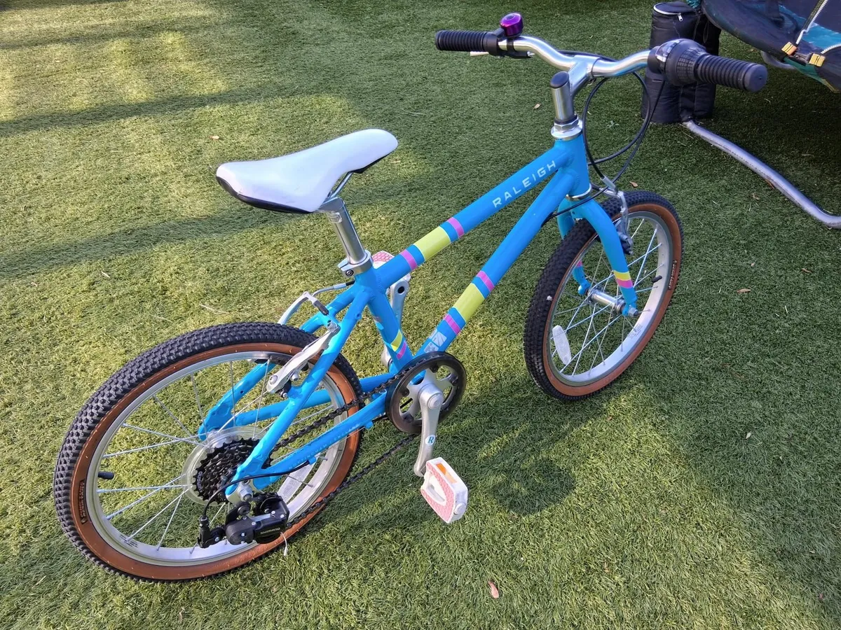 Raleigh Pop 18" Girls Bike - Image 4