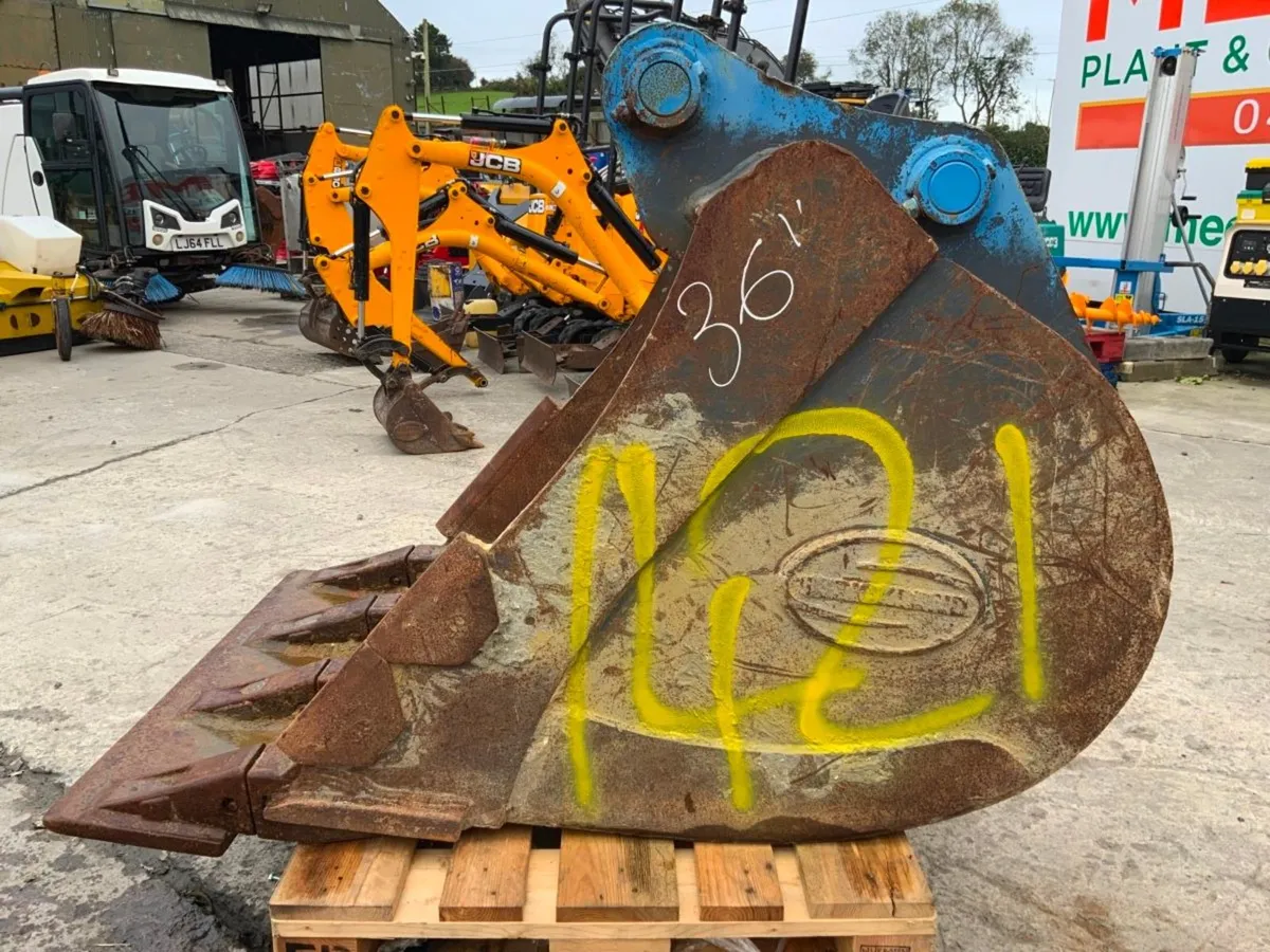 36"  STRICKLAND BUCKET.....65mm PINS........1421. - Image 3