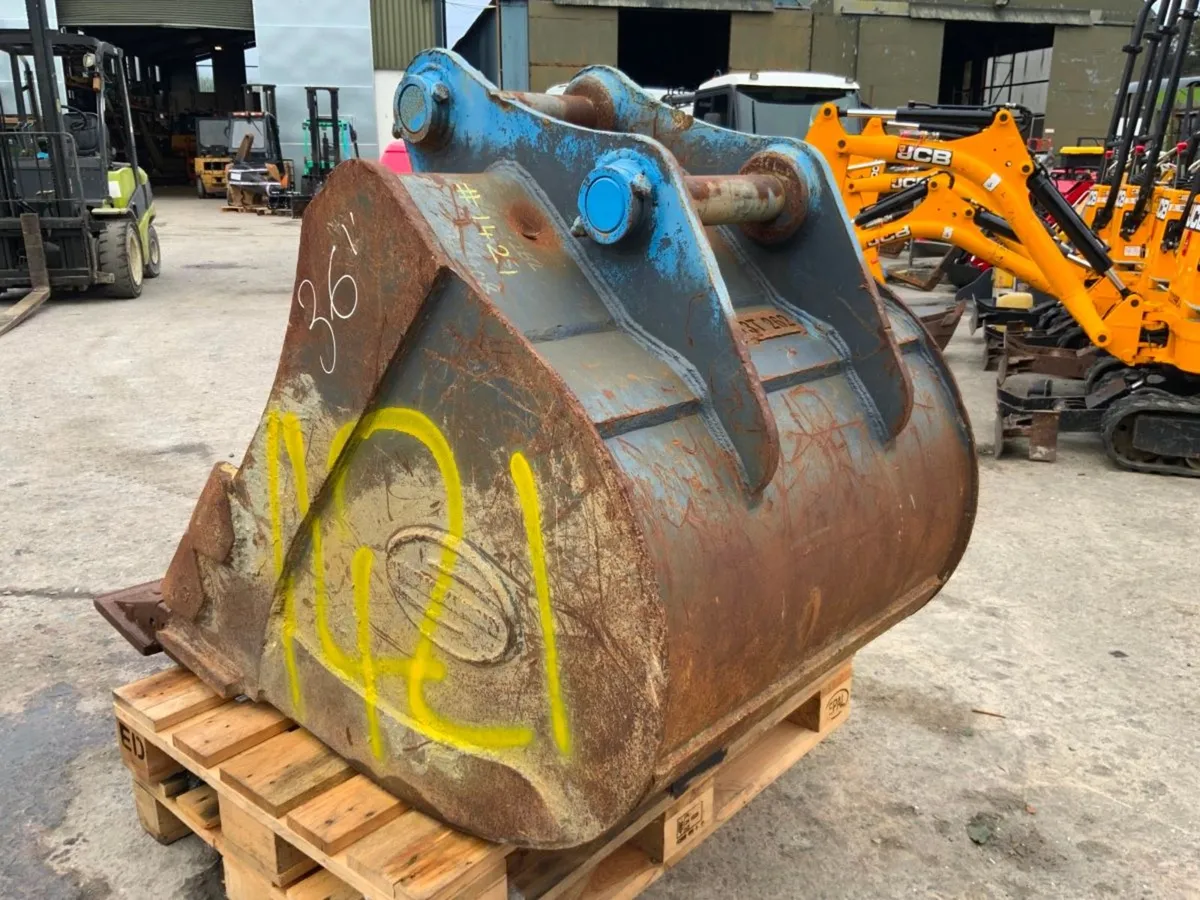 36"  STRICKLAND BUCKET.....65mm PINS........1421. - Image 4