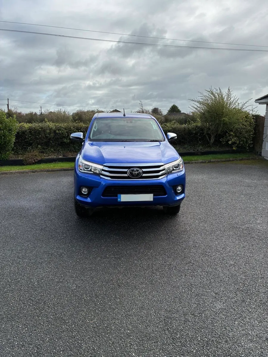 182 Toyota Hilux Invincible Automatic - Image 2