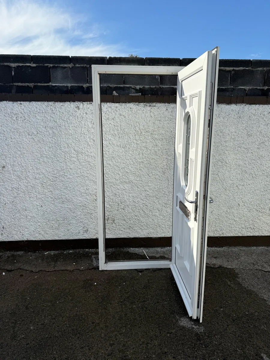 Pvc front door - Image 3