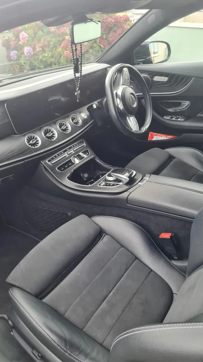 Mercedes-Benz E-Class coupe - Image 3
