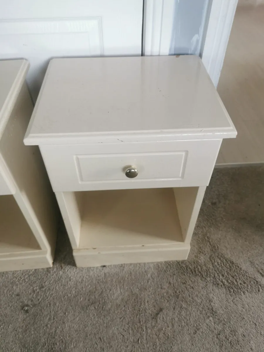 2 x Bedside lockers - Image 3