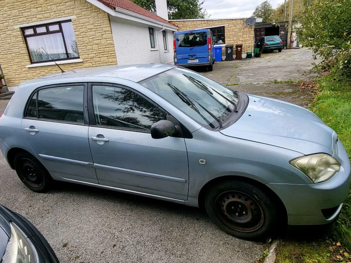 2005 Toyota Corolla - Image 4