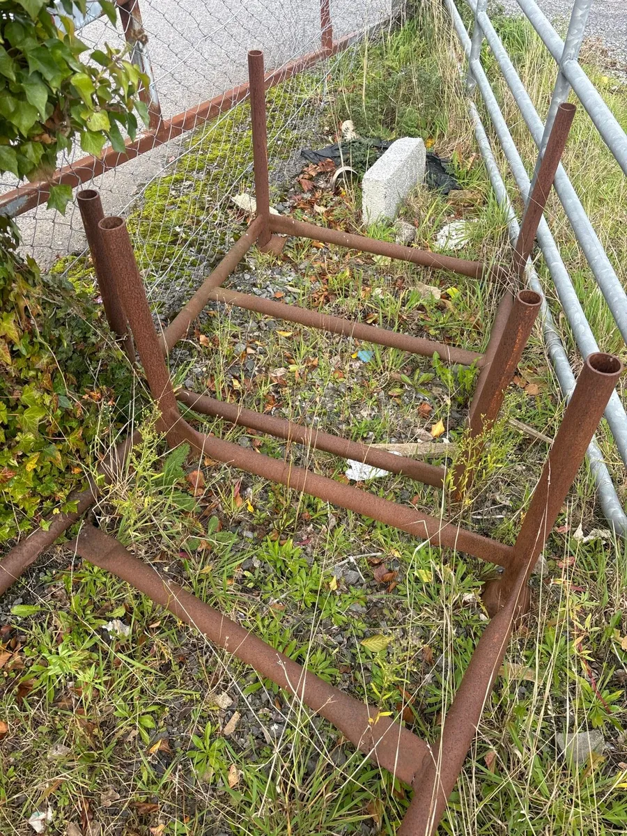 Stillages - Image 2