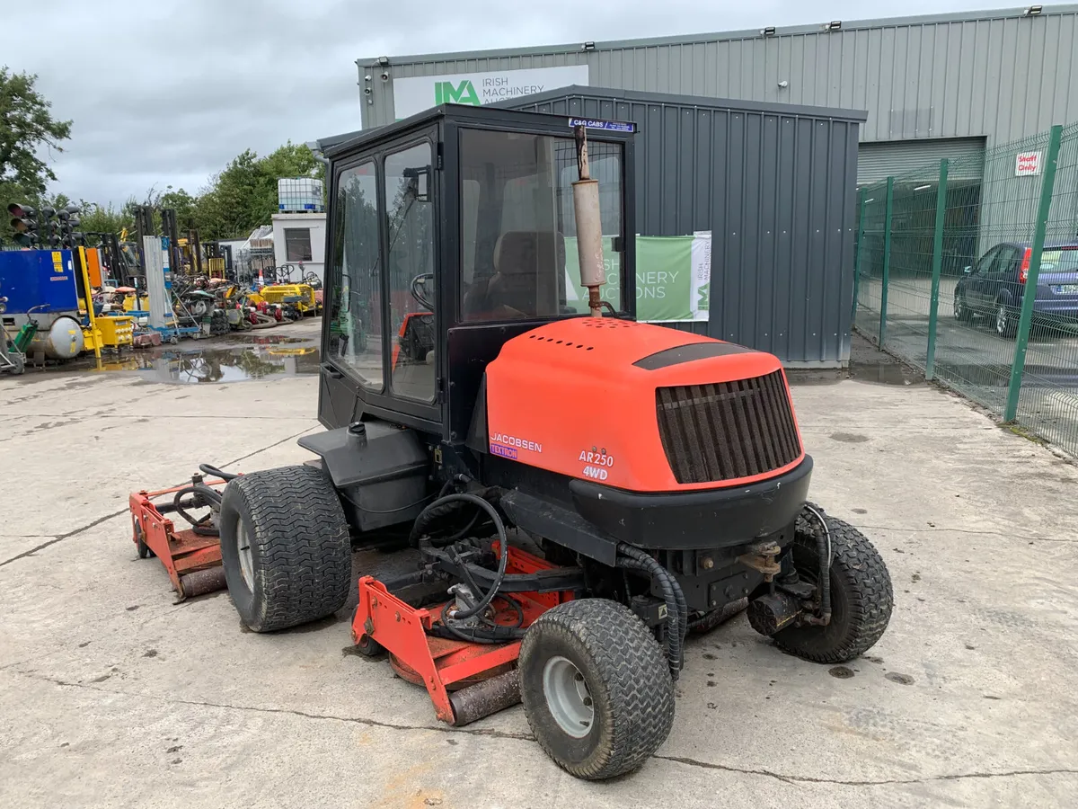 BID ONLINE NOW - JACOBSEN AR250 FAIRWAY MOWER - Image 3