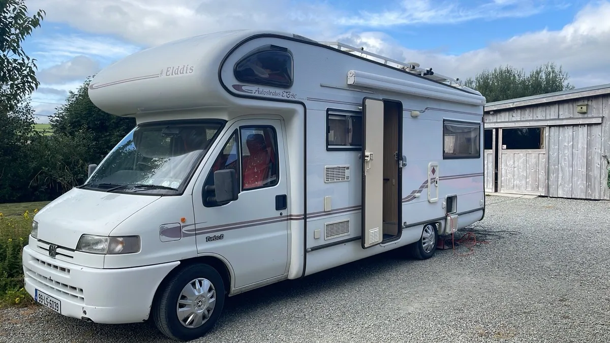 Peugeot Elddiss Autostratus 6 berth Campervan - Image 1