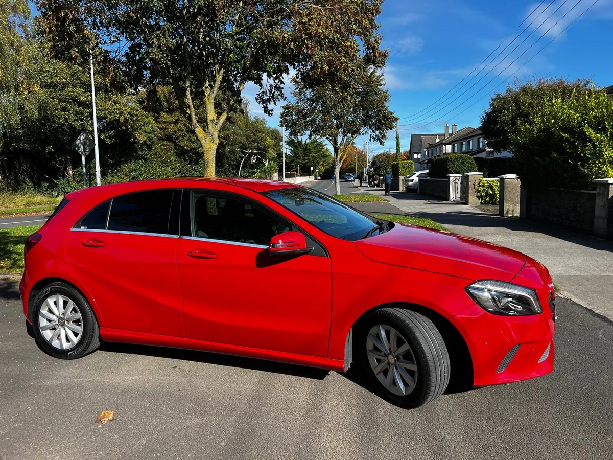 Mercedes-Benz-A180 sports - Image 2
