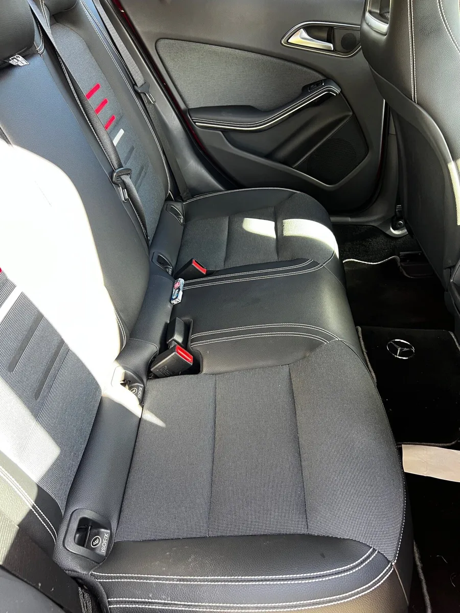 Mercedes-Benz-A180 sports - Image 4