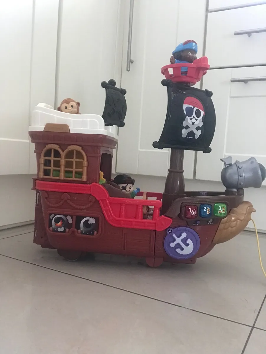 Pirate toy ship - Image 1