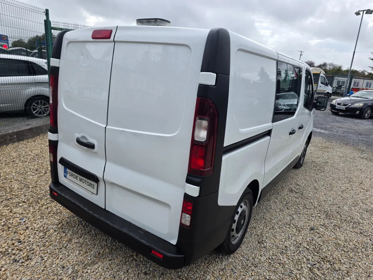 Vauxhall Vivaro Crewcab  2018 - Image 4