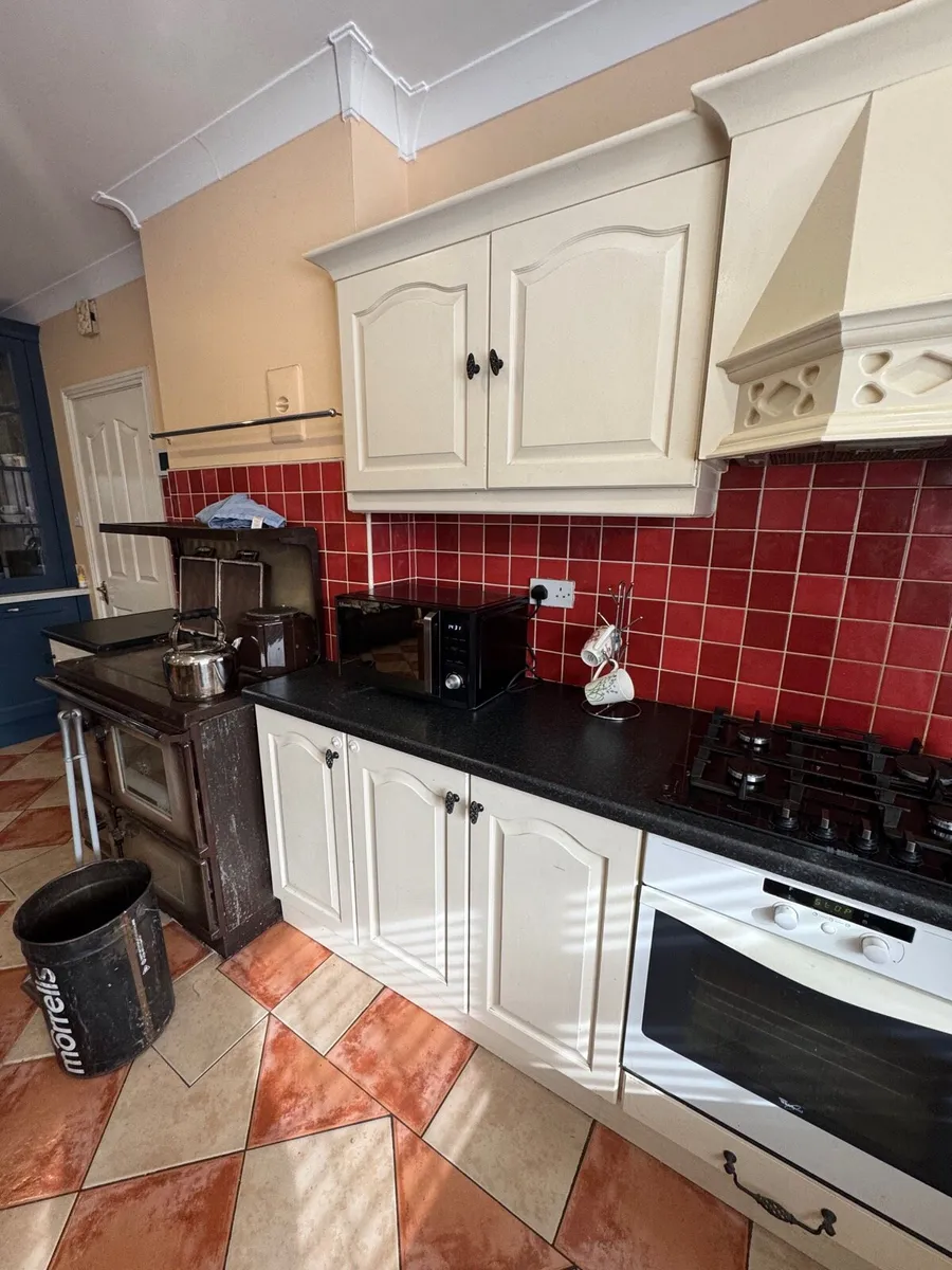 Kitchen - Image 4