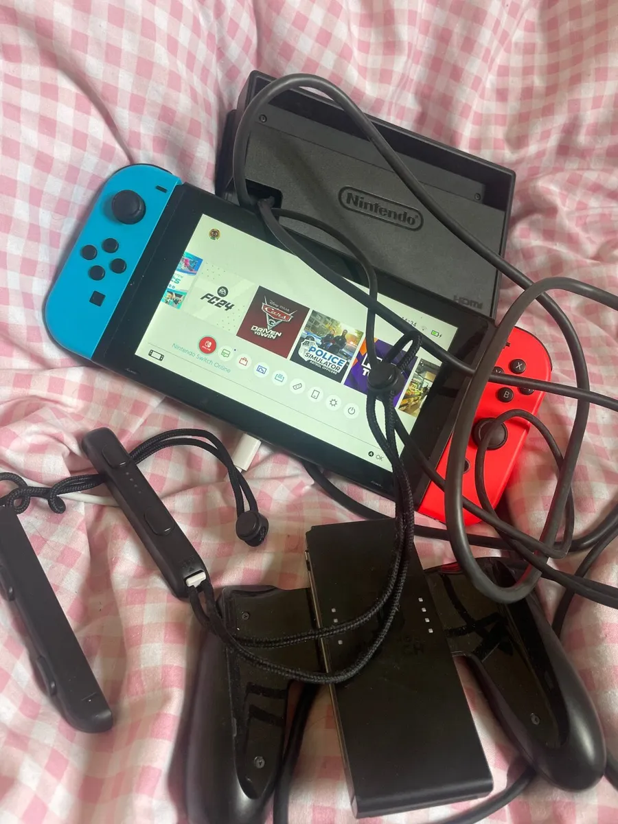 Nintendo Switch - Image 1