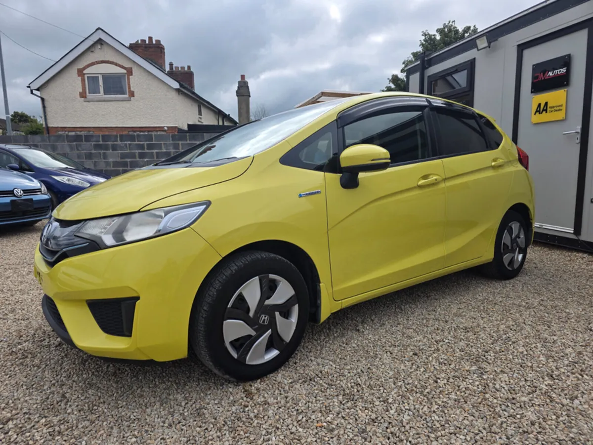Honda Fit Honda fit Hybrid - Image 2