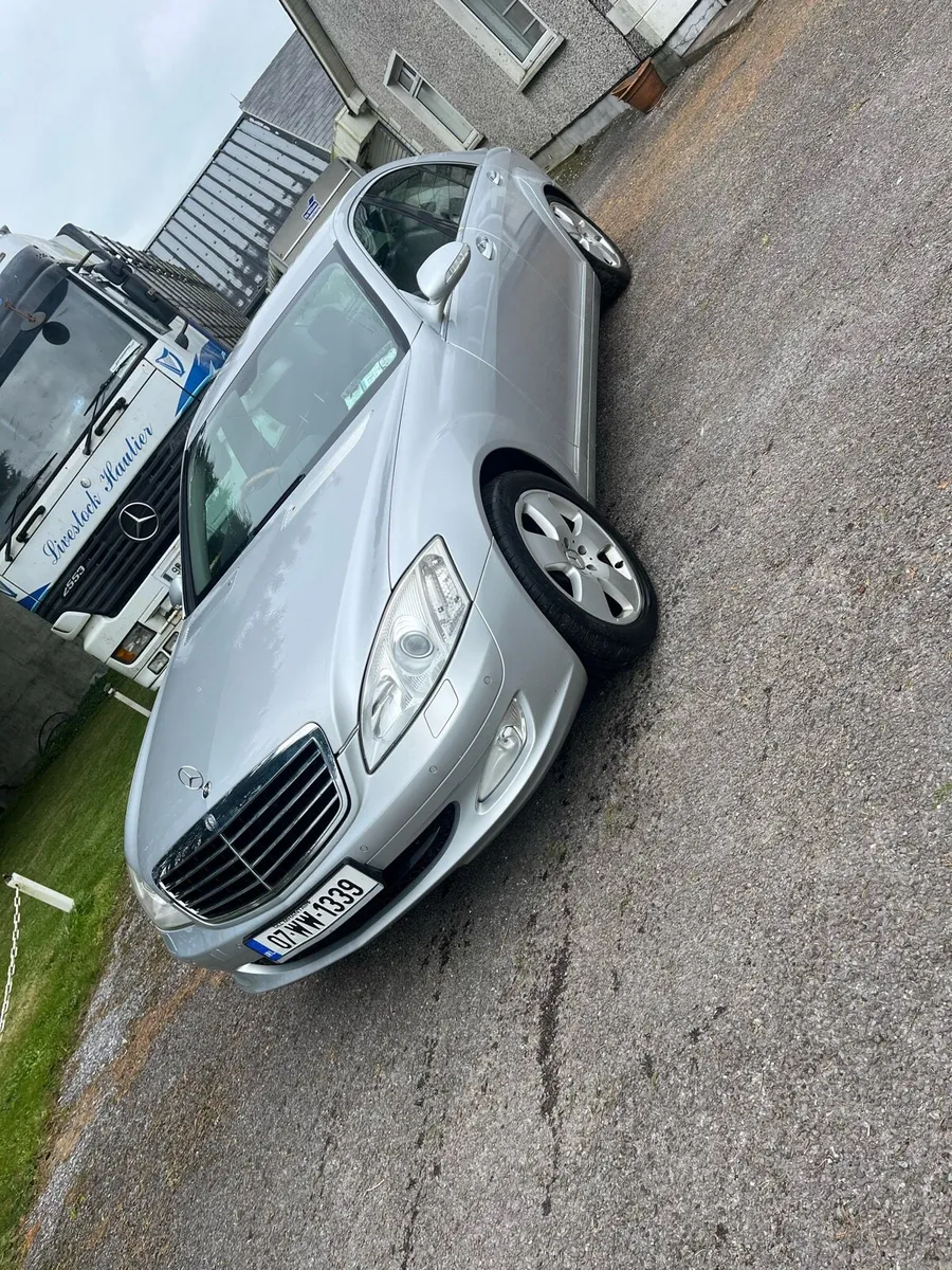 Mercedes S320 - Image 2
