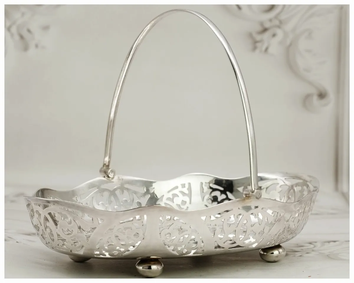 Silver Plated Sheffield Basket: Francis Howard - Image 1