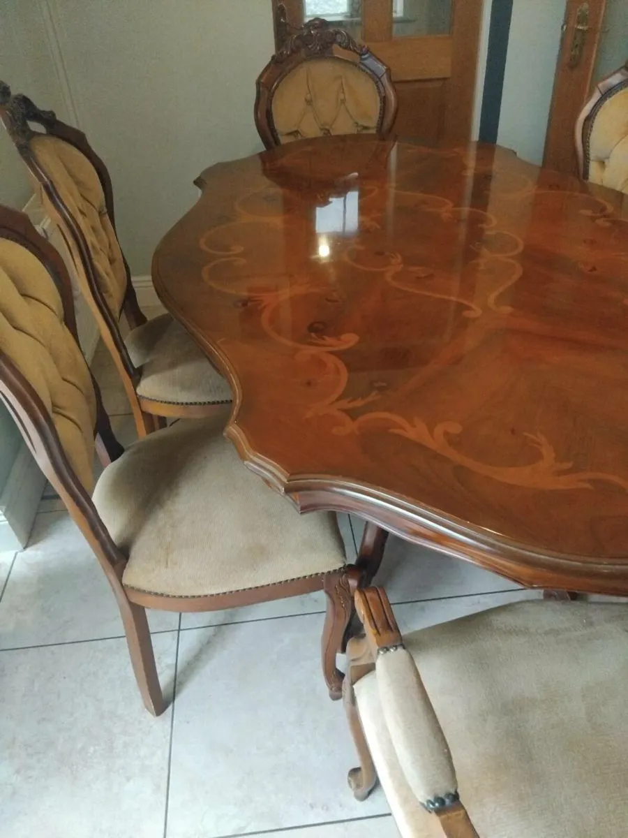 Italian style mahogany table and chairs - Image 4