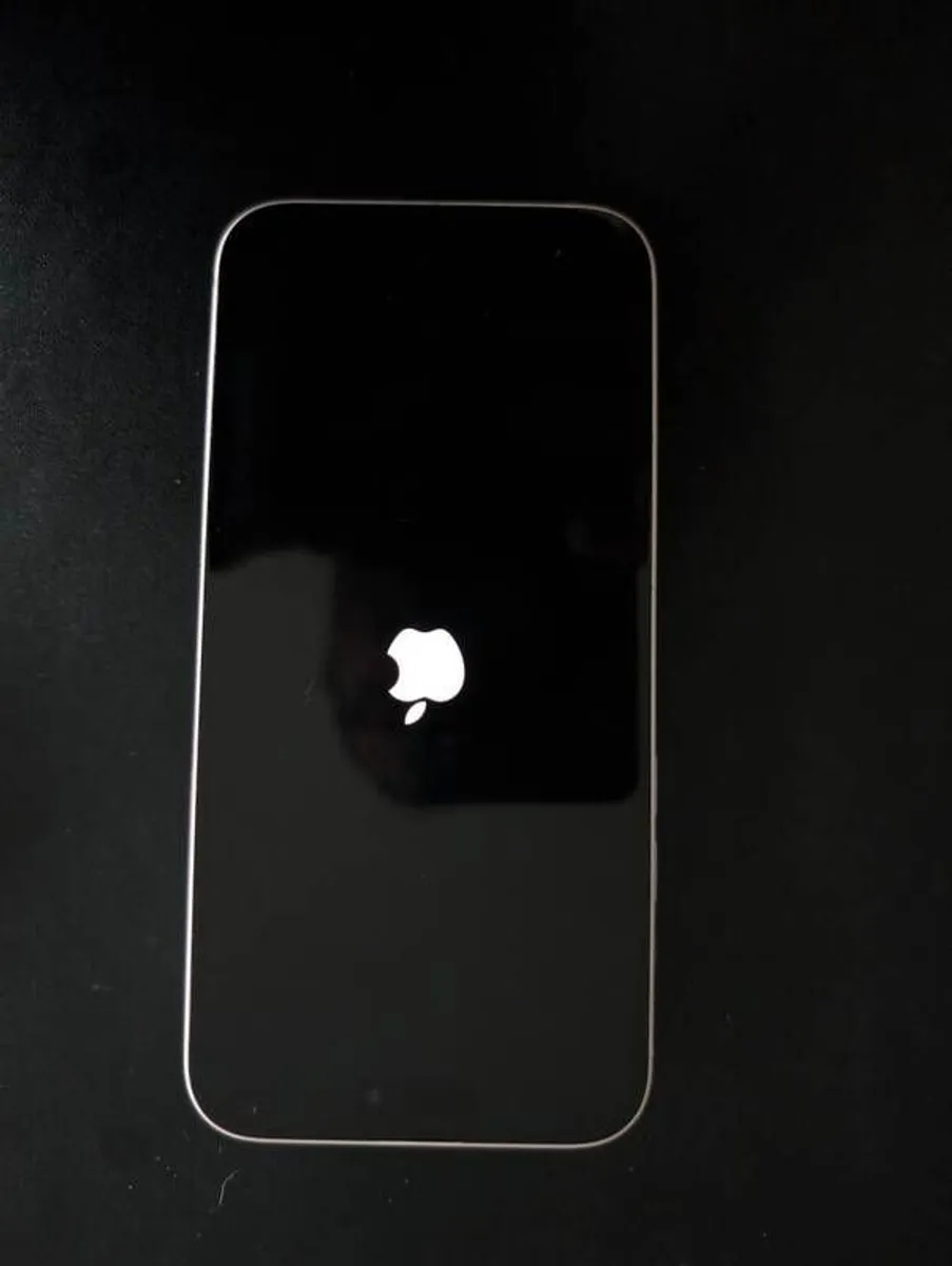 iPhone 15 Plus - Image 4