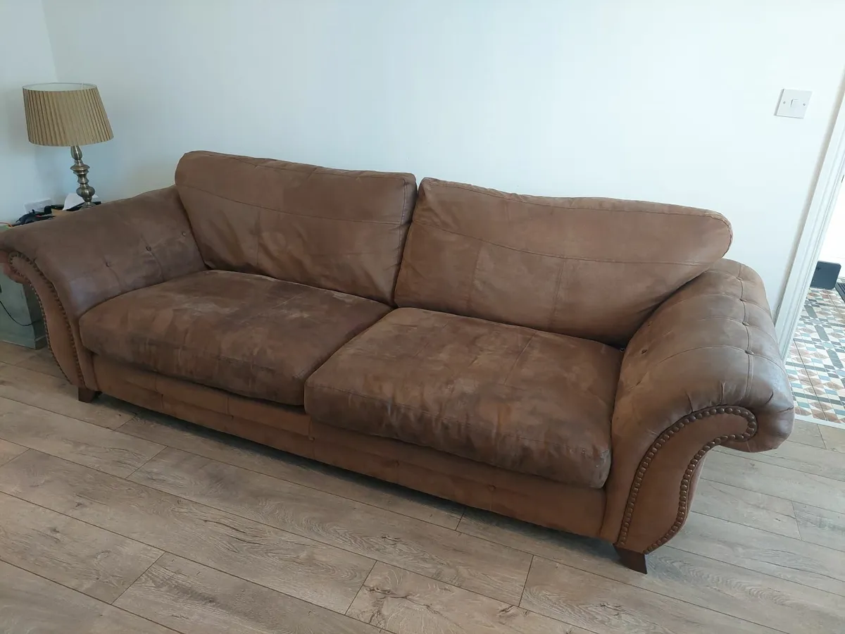 3 seater couch - Image 1