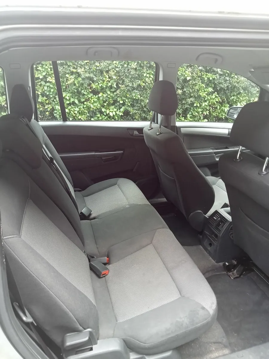 Vauxhall Zafira 2013 - Image 2