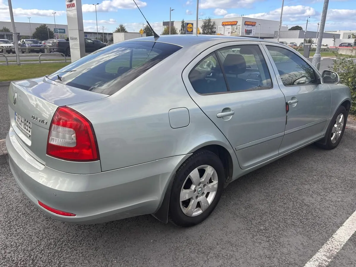 Skoda Octavia 2009 - Image 3