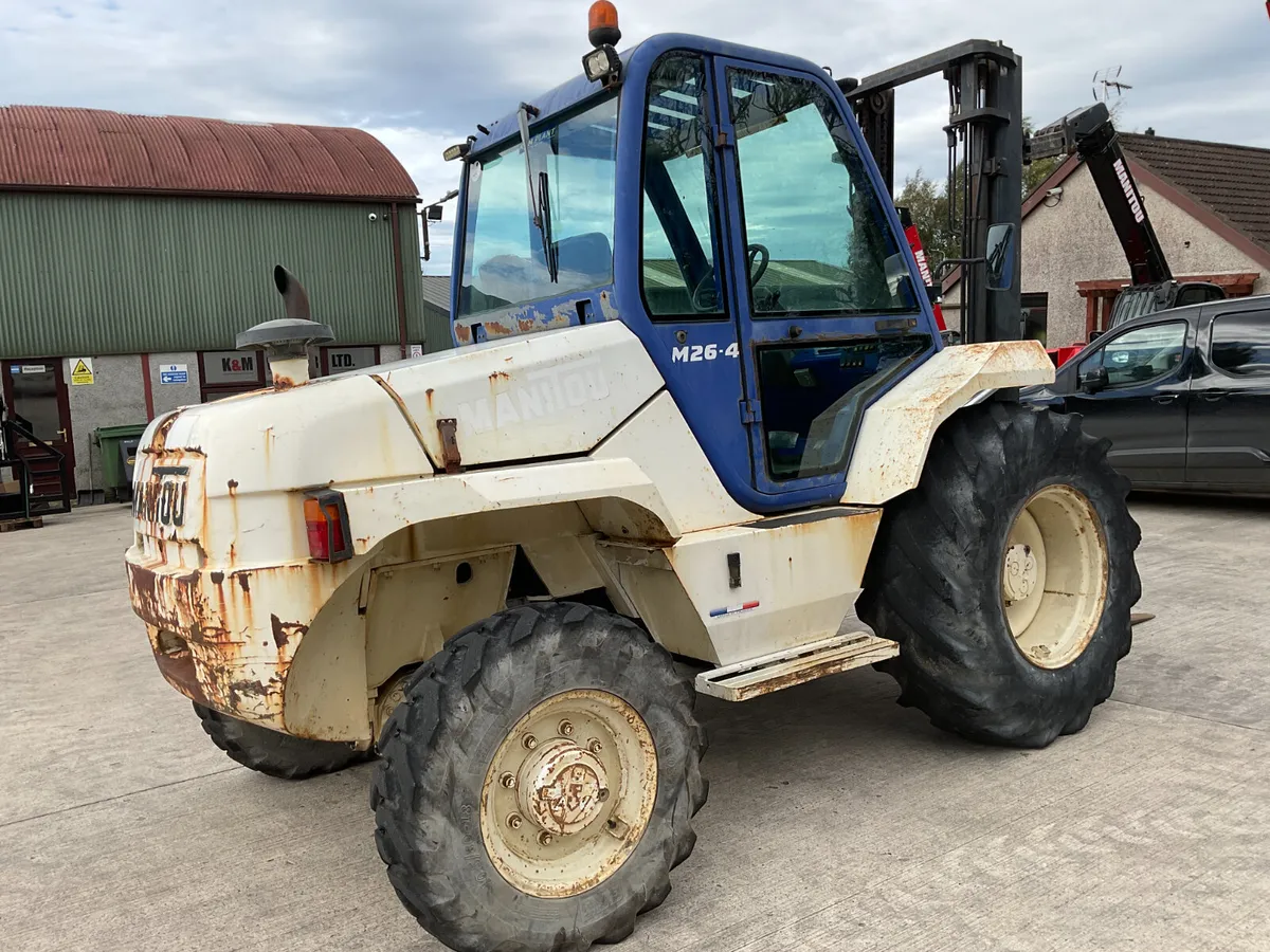 Manitou M26-4 Rough Terrain Forklift - Image 4