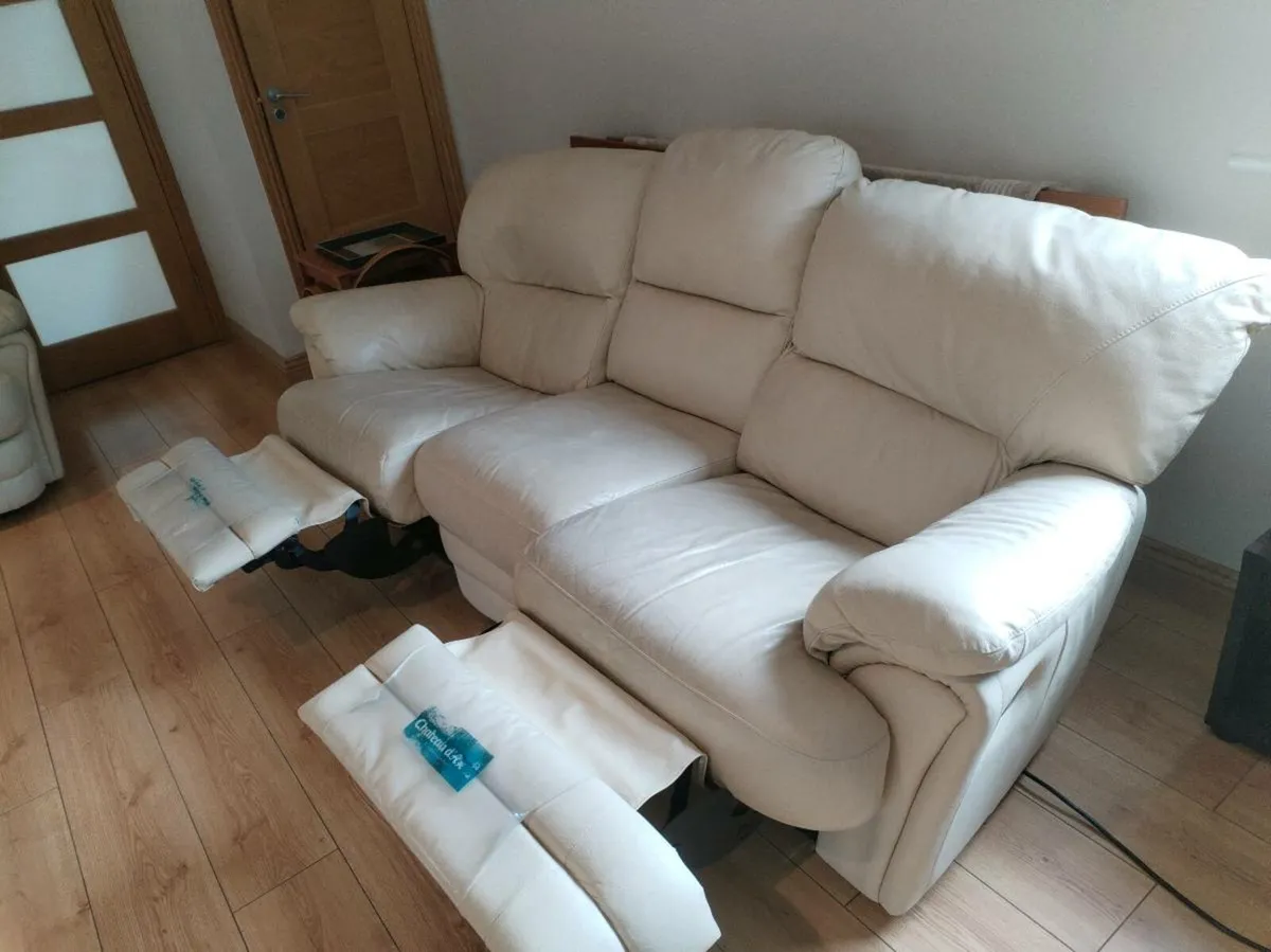 3-Seater Recliner Sofa – Comfortable & Spacious - Image 3