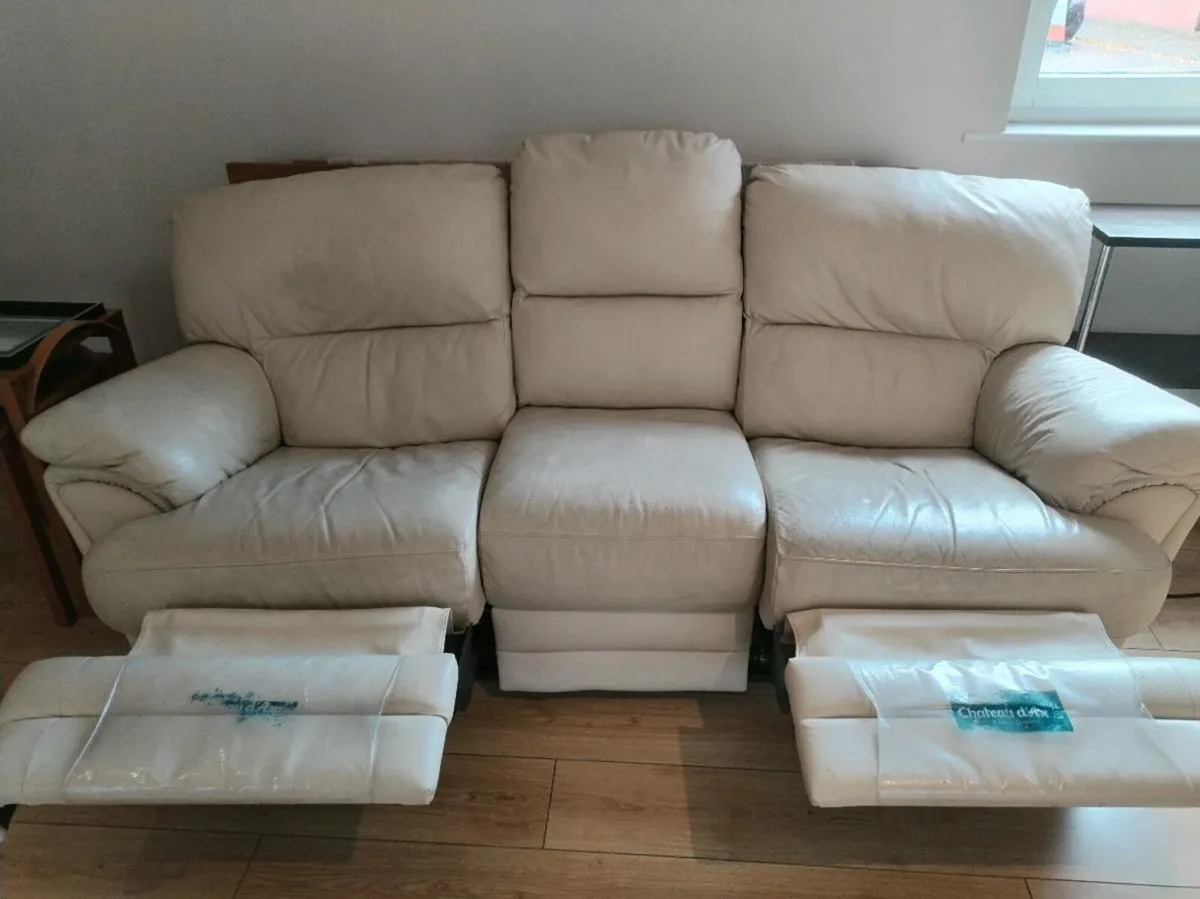 3-Seater Recliner Sofa – Comfortable & Spacious - Image 4