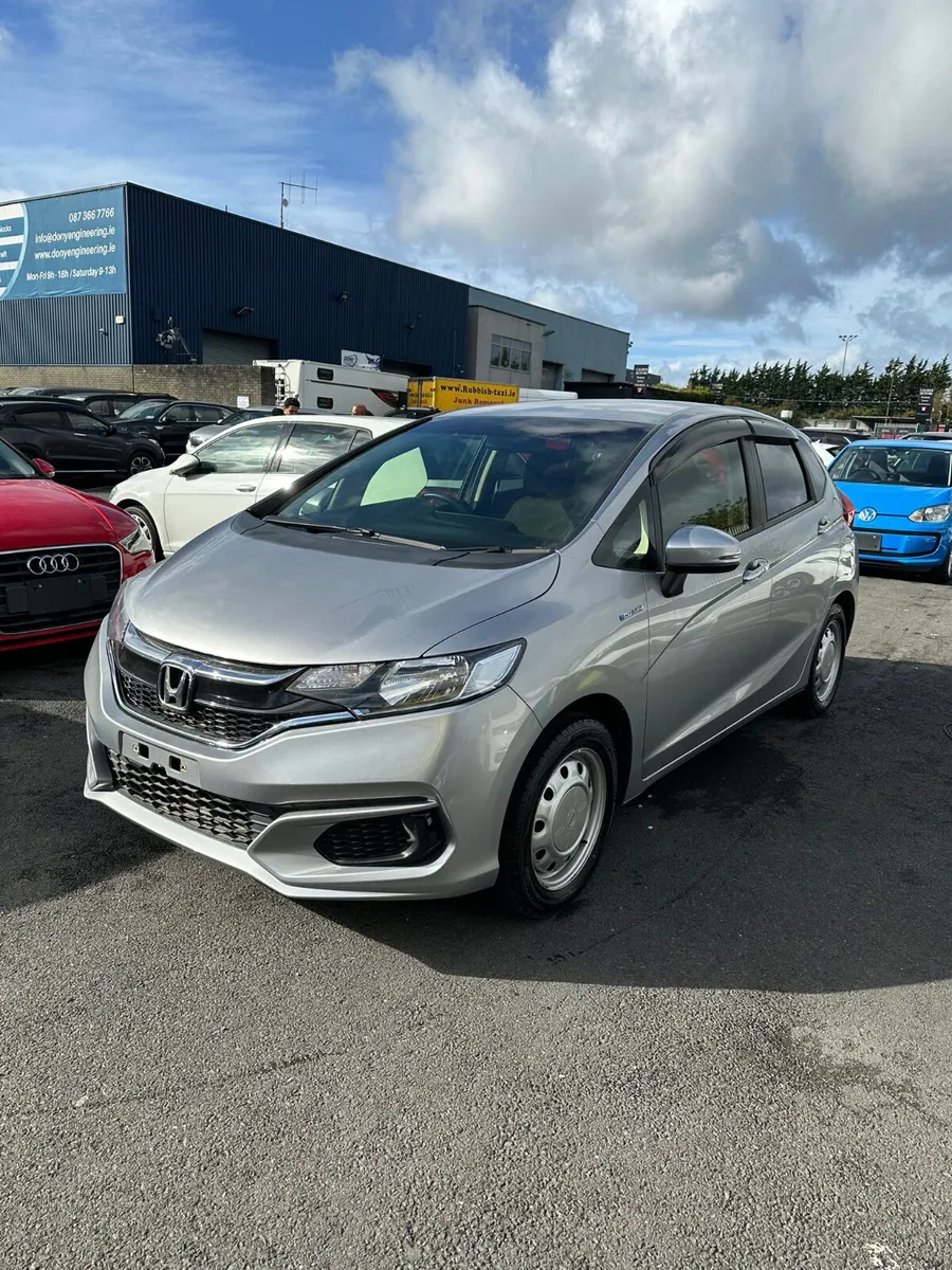 Honda Fit Hybrid  2020 - Image 2