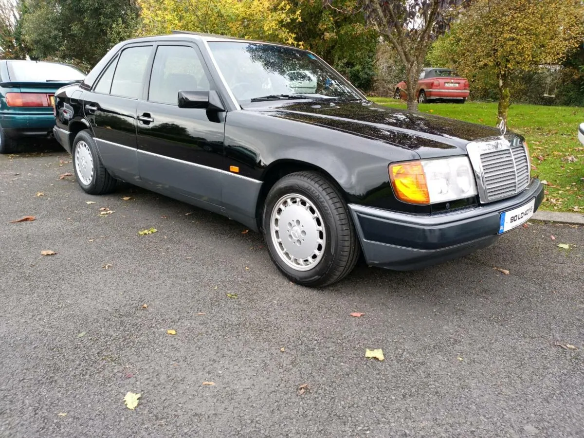 Mercedes 260 e + Mercedes 230e - Image 1